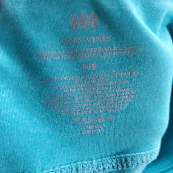 Cory Vines Light Blue Workout Capris - Picture 9 of 9